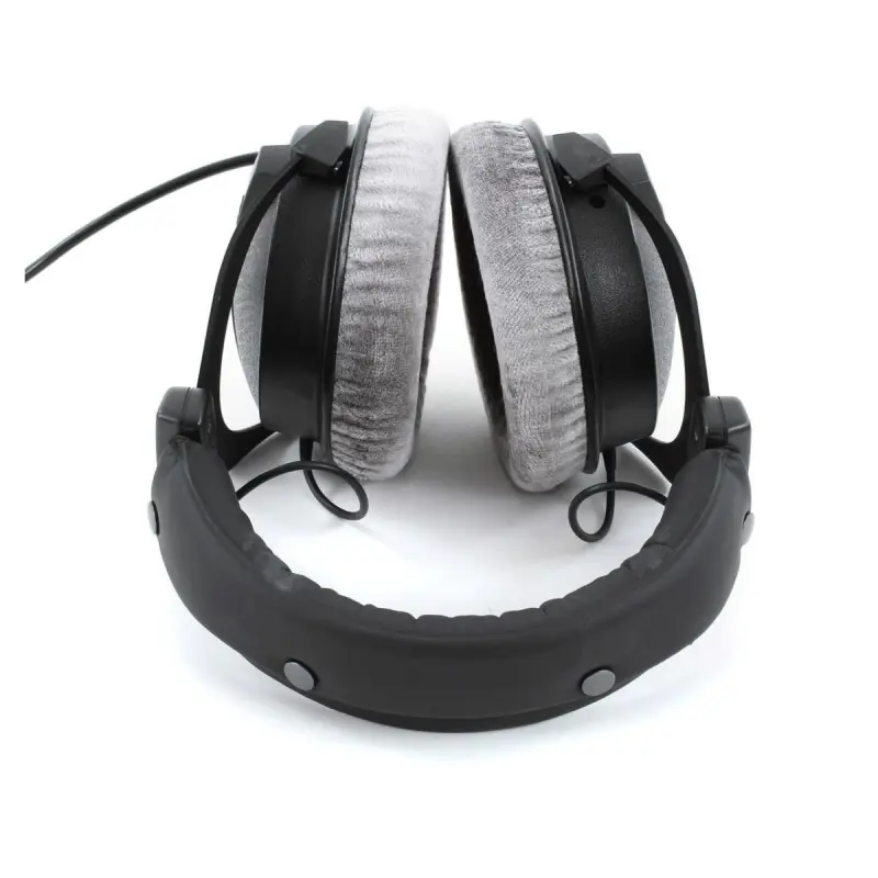 Beyerdynamic DT 770 Pro 250 ohm Closed-back Studio Mixing Headphones - Image 3